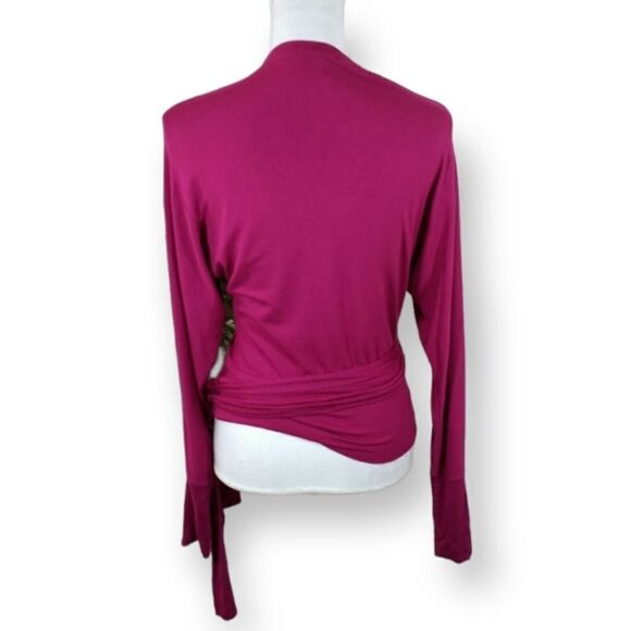 DAISY FUENTES FUCHSIA WRAP TOP SZ.M EUC - Picture 2 of 4